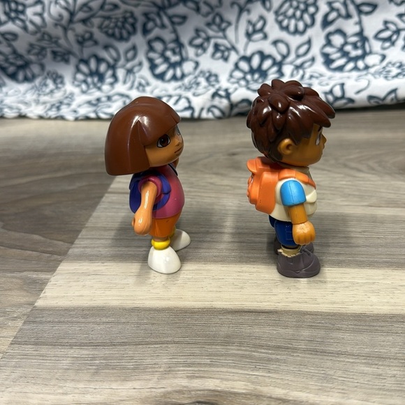 🏴 Nickelodeon, Dora the Explorer, action figures, Dora, and Diego - Picture 5 of 6